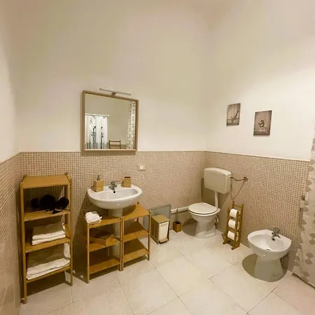 Pensión Olivuzza In *